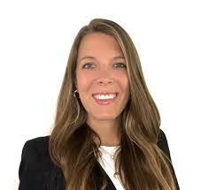 Laura Vieth's Instagram, Twitter & Facebook