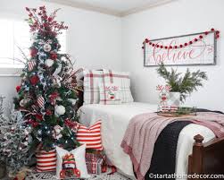 The christmas tree is the focal point for all your holiday decor, so it should make a statement. How To Create The Perfect Christmas Tree Topper Start At Home Decor