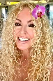 Amy Bence's Instagram, Twitter & Facebook