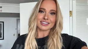 Sophie Lloyd's Instagram, Twitter & Facebook