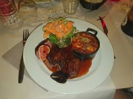 Restaurant Ouvert Sur La Mer Picture Of La Voile Six Fours Six Fours Les Plages Tripadvisor