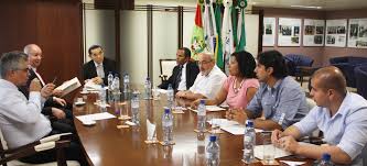 Sintrajufe/RS reúne-se com presidente do TRF para tratar do reenquadramento  e de outras demandas da categoria