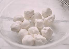 Buat jajan tang di kukus. Tang Yuan Sweet Rice Balls With Black Sesame Filling The Woks Of Life
