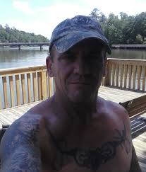 Multiple law enforcement agencies searching Tallassee area for jail escapee  with prosthetic leg