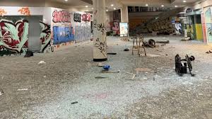 Abandoned Southern California mall overrun by vandals; 402 police calls since October