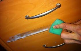 yapiskan bant izleri mobilyadan ve cesitli yuzeylerden nasil cikarilir