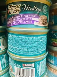 Reviews of the 10 best wet & canned cat food brands. Worst Cat Food Brands Hint They Re All The Same