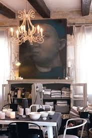 Le Salon De Mammuti Ile De Re France Styleminimalism Art Of Living Visual Comfort Design
