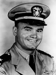 Iowa football: Photos of Hawkeyes legend and Heisman Trophy winner Nile  Kinnick