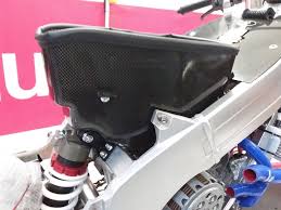 tyga carbon race airbox suzuki rgv250 vj22 suzuki racing racing bikes