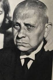 Scotland Yard Investigator