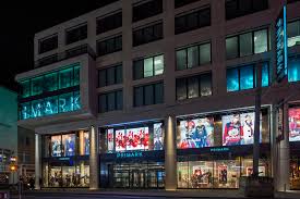 With new womens and mens clothing to shop in store every day, start planning your next haul online today. Primark Dusseldorf Dusseldorf Take Care Stay Safe