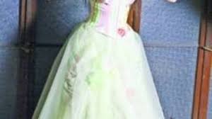 Urmareste ziare.com pe facebook si pe instagram comenteaza si vezi in fluxul tau de noutati de pe. Elena Basescu Se Pregateste De Nunta Probeaza Rochii De Mireasa Mobile