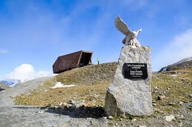 Een grens bestaat al sinds 1861, maar de huidige pas sinds 1919. Timmelsjoch Pas In Zuid Tirol Oostenrijk A Border Tussen Oostenrijk En Italie Redactionele Foto Image Of Alpen Grens 73906591