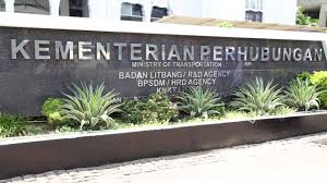 Kementerian perhubungan republik indonesia (disingkat kemenhub ri) adalah kementerian dalam pemerintah indonesia yang membidangi urusan transportasi. Model Dadakan Kementerian Perhubungan Balitbang Youtube