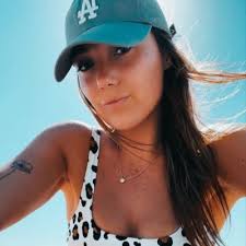 Taylor Crabtree (@Little_Craby)