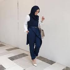 Kombinasi pakaian warna pink informasitips warna pink banyak. Terlihat Elegan Dan Manis Baju Muslim Warna Navy Blue Ini Cocok Banget Buat Jadi Ootd Kamu Ladies