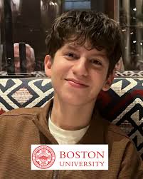 Chris Benitez is University High School's Class of 2025 Valedictorian and a  shining example of LAUSD excellence! Chris is a QuestBridge Scholar matched  with Stanford University, where he will major in civil