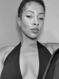 Yasmin Evans's Instagram, Twitter & Facebook