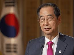 Tribunal sul-coreano restabelece Han Duck-soo como presidente interino
