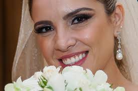 Diego Kaur e Lina Ponte sobem ao altar