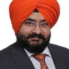 Sunny Mann's Instagram, Twitter & Facebook