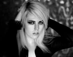 Alex M. Bronco Prosjekter :: Photos, videos, logos, illustrations and  branding :: Behance