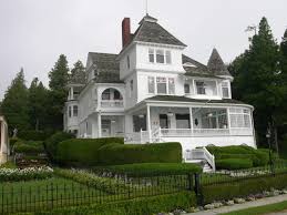 west bluff drive victorian home mackinac island michigan victorian homes victorian style homes victorian exterior