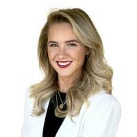 Karen Balcerak's Instagram, Twitter & Facebook