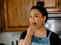 Daphne Waller's Instagram, Twitter & Facebook