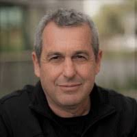 Alan Vaks's Instagram, Twitter & Facebook