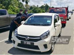 Selepas persimpangan temerloh, terdapat jambatan yang menyeberangi sungai pahang, yang dibentuk dengan motif gajah gading , sebagai lambang negeri pahang. Sjr Mengejut Di Sempadan Daerah