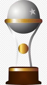A copa do mundo de rugby union (português brasileiro) ou campeonato do mundo de râguebi union (português europeu) é o principal torneio entre seleções de rugby union do planeta, realizado a cada 4 anos pela world rugby, e a terceira competição desportiva mais vista no mundo (atrás apenas dos jogos olímpicos e da campeonato do mundo de futebol). Trofeu Da Copa Sulamericana Cs Emelec Guayaquil Png Transparente Gratis