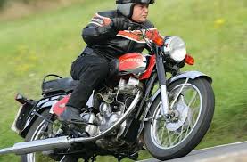 One of the most affordable motorcycle in royal enfiled line up, bullet 350 is bs6 compliant. Enfield 350 Bullet 1987 2006 Review Specs Prices Mcn