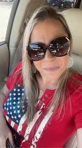 Singles in southwest Denver area seeking meaningful connections