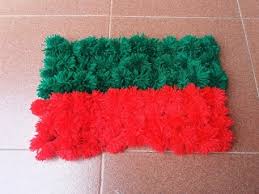 Cara membuat bungan dari bahan karton. Hiasi Rumah Agar Lebih Cantik Dengan 7 Hiasan Kerajinan Tangan Dari Benang Wol Berikut Ini