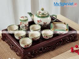 Bình Trà Gốm Sứ