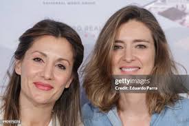 24 Sandra Robles Stock Photos, High-Res Pictures, and Images