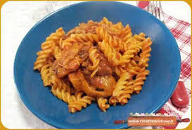 Altra versione classica di questo primo piatto semplice e gustoso, è. Ricetta Pasta Al Sugo Di Anatra Ricette Primi Piatti Gustosi