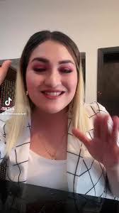 Liz Mire's Instagram, Twitter & Facebook