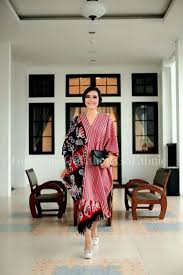 Ada dua jenis surjan, yaitu surjan lurik dan surjan ontrokusuma. Model Baju Lurik Untuk Pesta Baju Pesta Dan Kondangan Modern