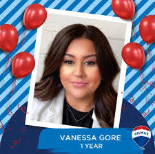 Vanessa Gore's Instagram, Twitter & Facebook