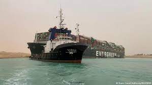 Suez canal blocked after container ship runs aground: O3fenjshyoopwm
