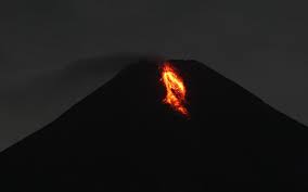 Belajar dari letusan gunung merapi pada tahun 2010, warga diminta tetap tingkatkan inilah detik detik gunung merapi meletus pada pukul 10.46 wib yang terpantau lewat kamera pemantau. Potensi Daerah Bahaya Erupsi Merapi Mengalami Perubahan Ini Penjelasan Bpptkg Harianjogja Com