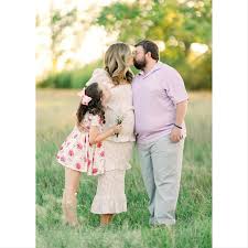 Absolutely impossible to narrow these down. These two are about to welcome  baby Olivia and big sister cannot wait! She is going to be such a precious  helper! 💗💗💗I love documenting moms