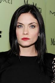 Jo Laughlin's Instagram, Twitter & Facebook