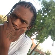 Theo Lb Izzy Goagoseb