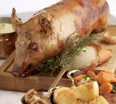 El pernil al horno es uno de los platos más populares de navidad y año nuevo, siendo imprescindible en las mesas de muchas familias durante las festividades. Receta De Cochinillo Al Horno Con Patatas Unareceta Com