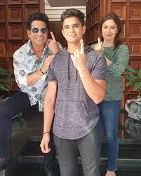Nitin tendulkar & ajit tendulkar's dream young sachin had aspired of being a fast bowler. 15 Pictures And Videos That Take You Inside Sachin Tendulkar S Mansion In Bandra Mumbai Vogue India