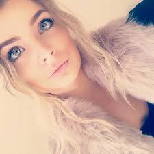 Isabel Tomlinson's Instagram, Twitter & Facebook